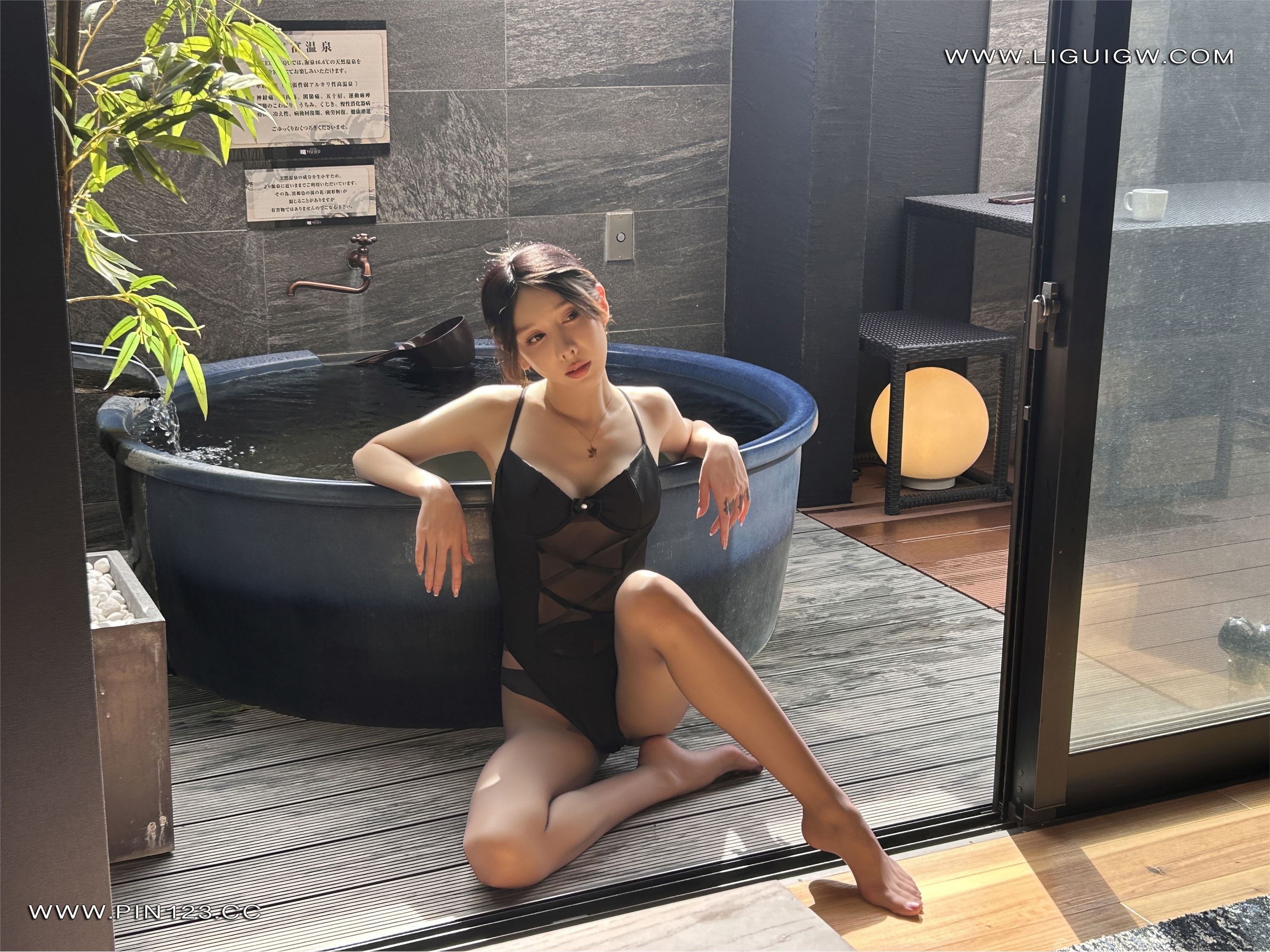 Ligui丽柜  2024.11.14 日本旅拍3 兔子